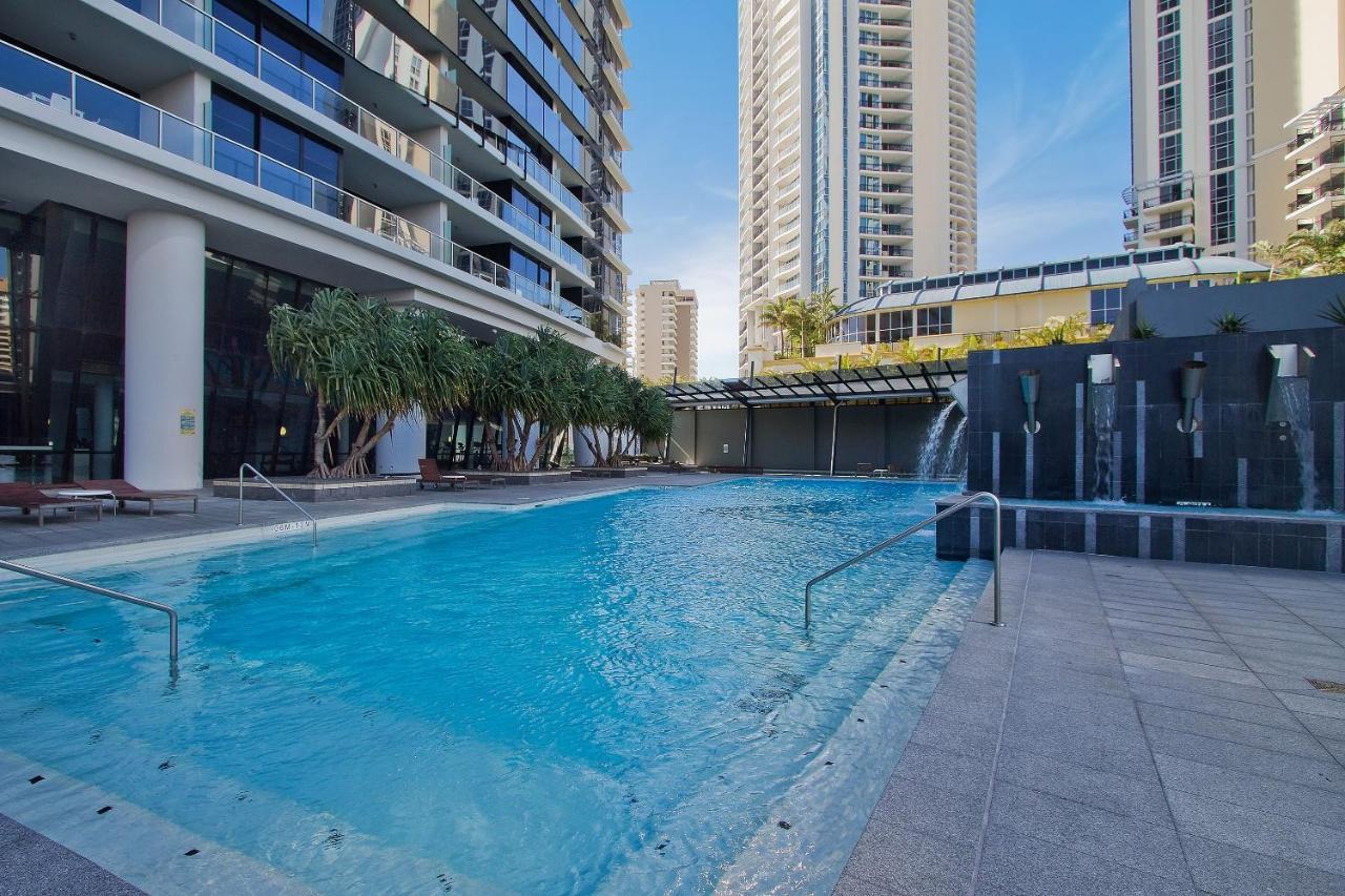 Circle On Cavill By Vaun Aparthotel Gold Coast Buitenkant foto