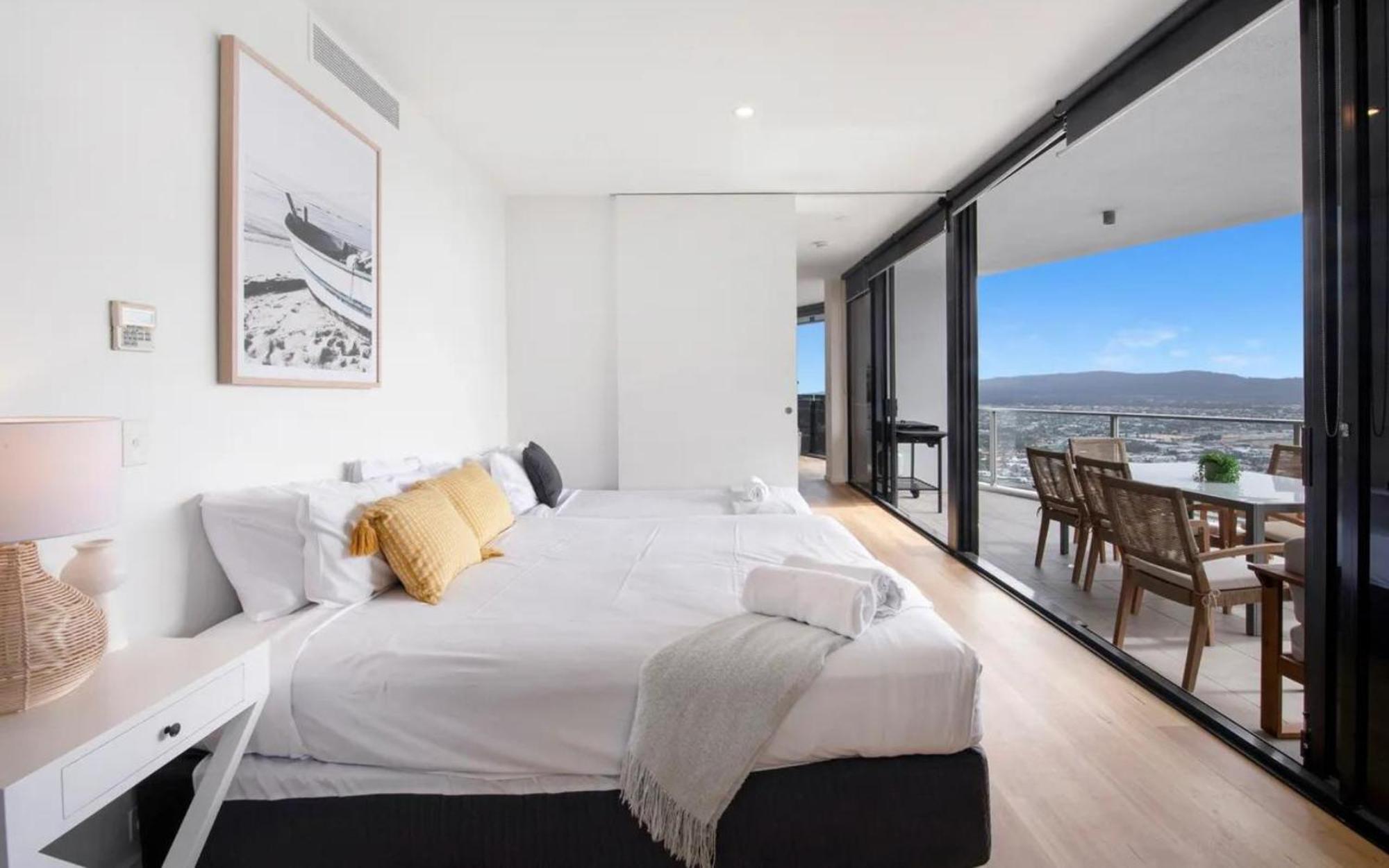 Circle On Cavill By Vaun Aparthotel Gold Coast Buitenkant foto