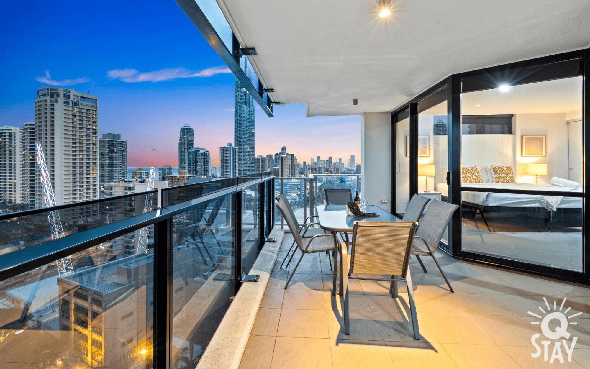 Circle On Cavill By Vaun Aparthotel Gold Coast Buitenkant foto