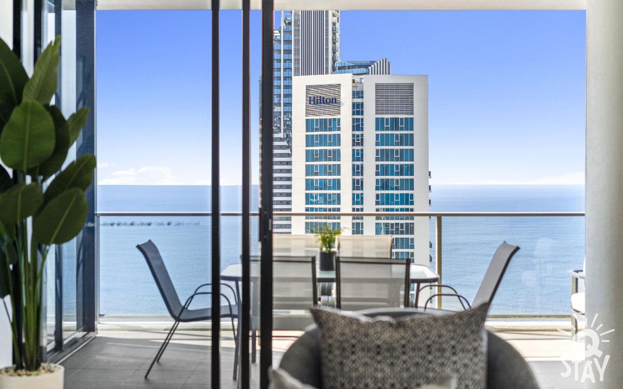 Circle On Cavill By Vaun Aparthotel Gold Coast Buitenkant foto